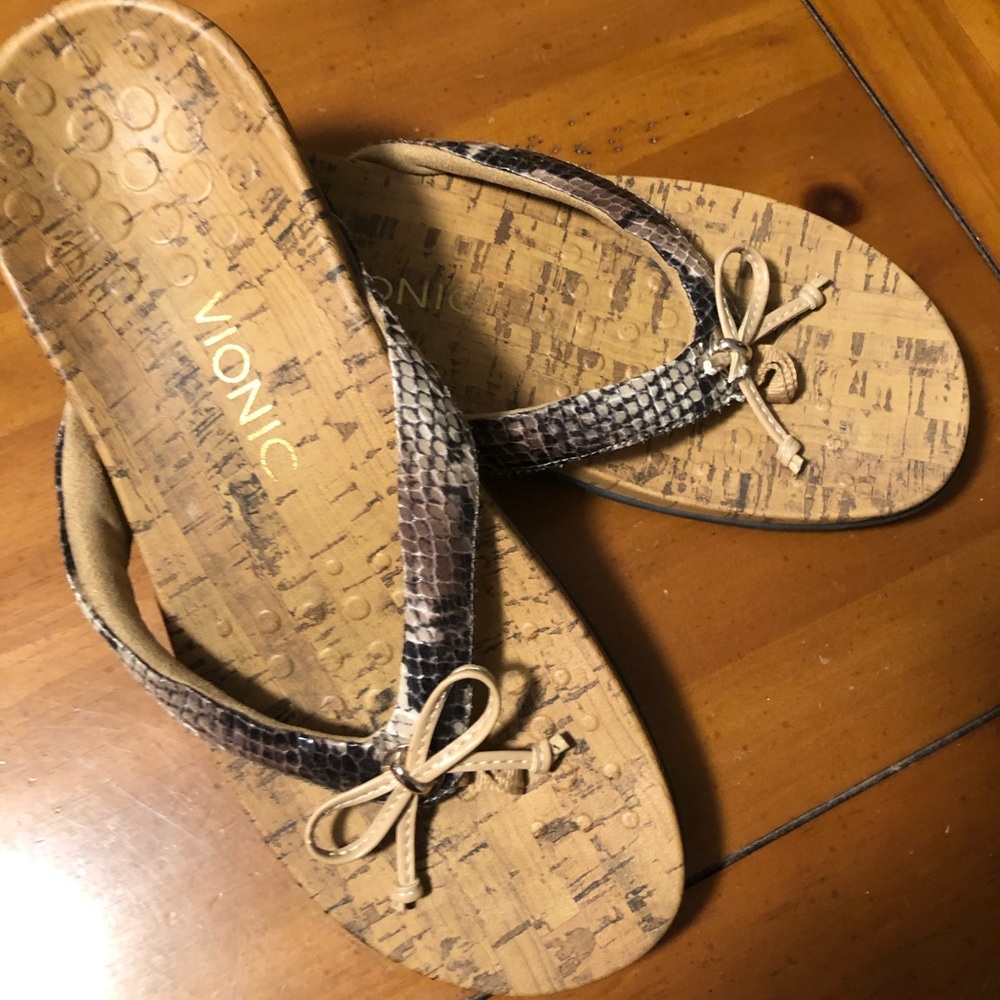 Vionic, Snake Skin Upper, size 8, Cork sole
